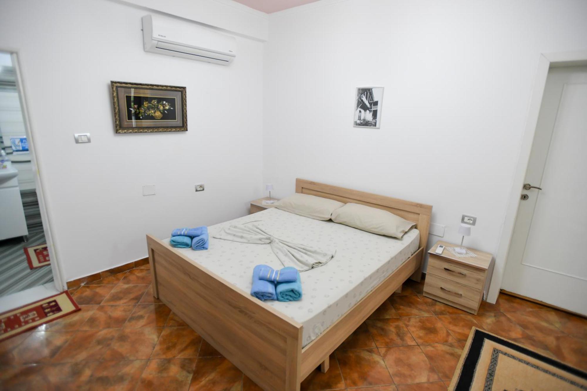 Guest House Flowers Berat Exterior photo